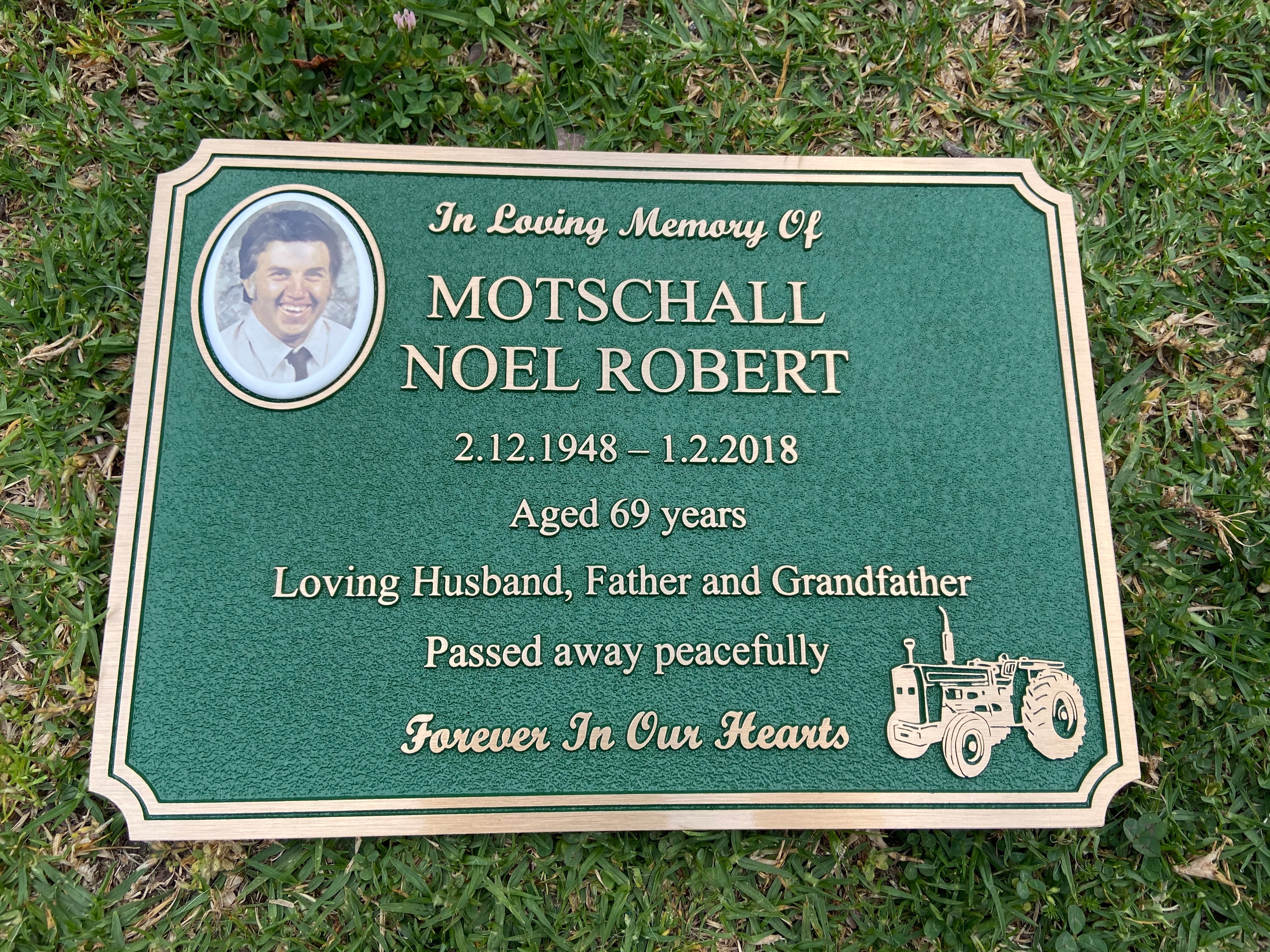 Custom memorial plaque example 17