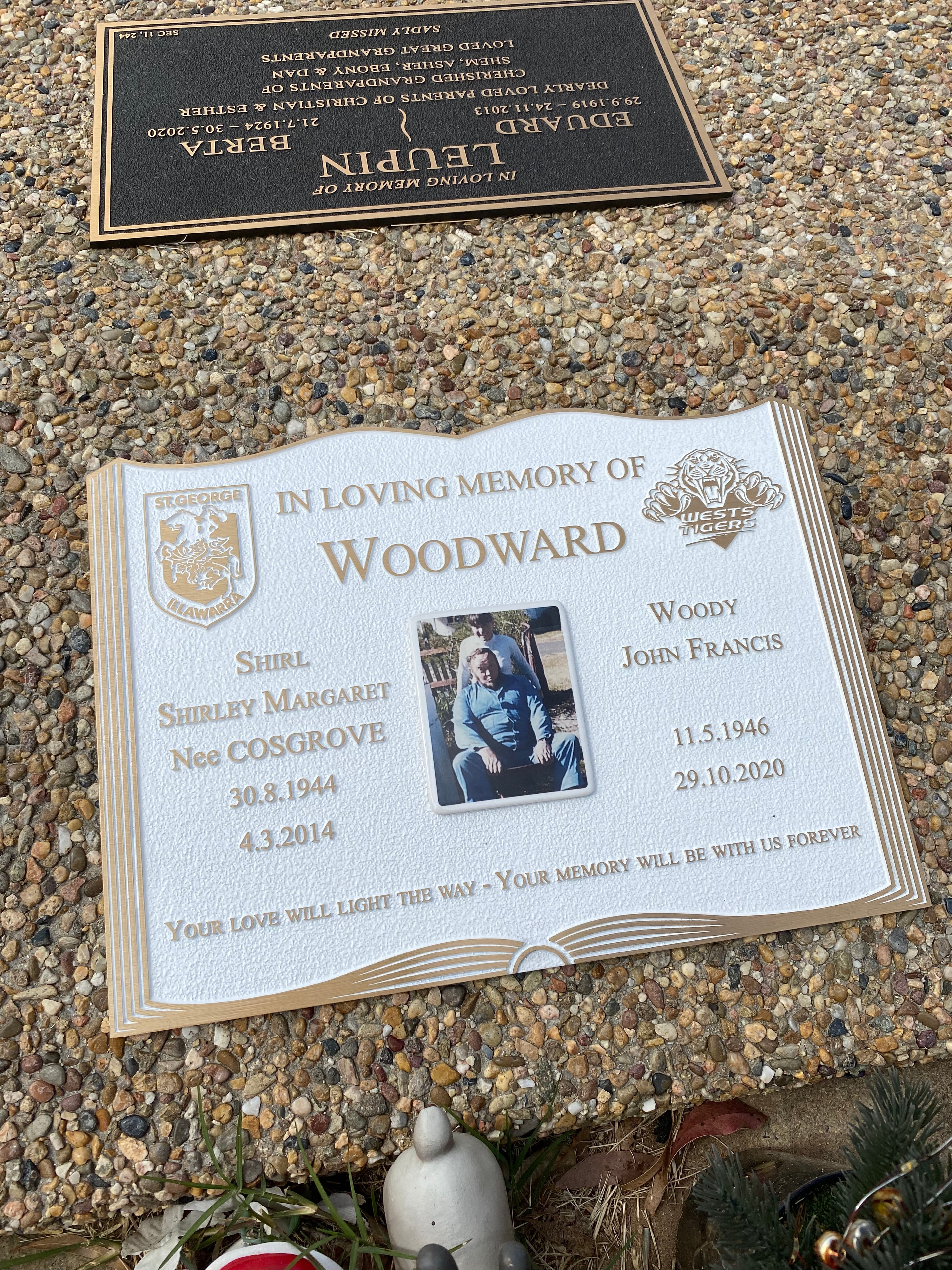 Custom memorial plaque example 24